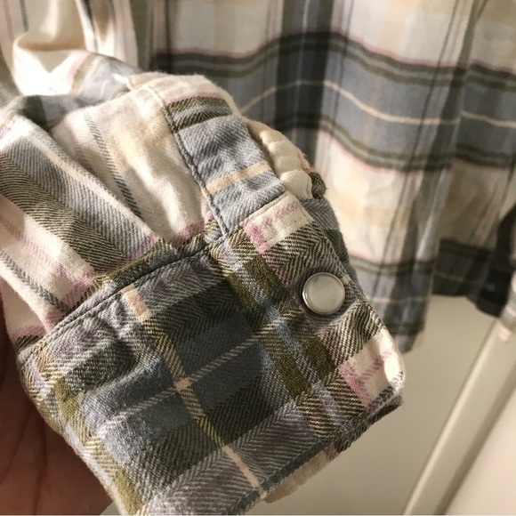 Shyanne cotton spandex light gray plaid button down long sleeve shirt size Small - Picture 9 of 10